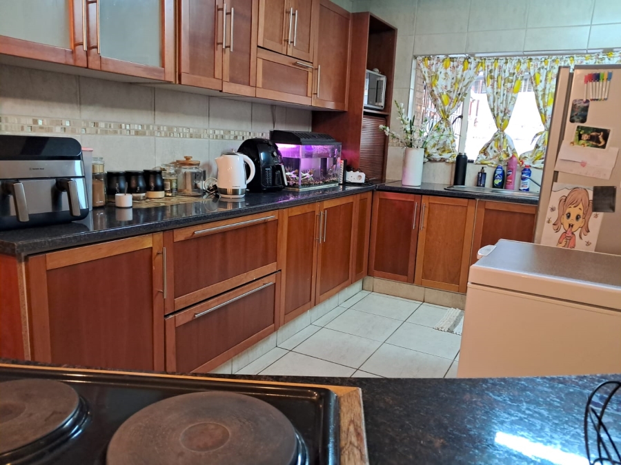 3 Bedroom Property for Sale in Rustenburg Central North West